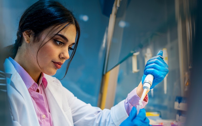 Medical researcher working in laboratory